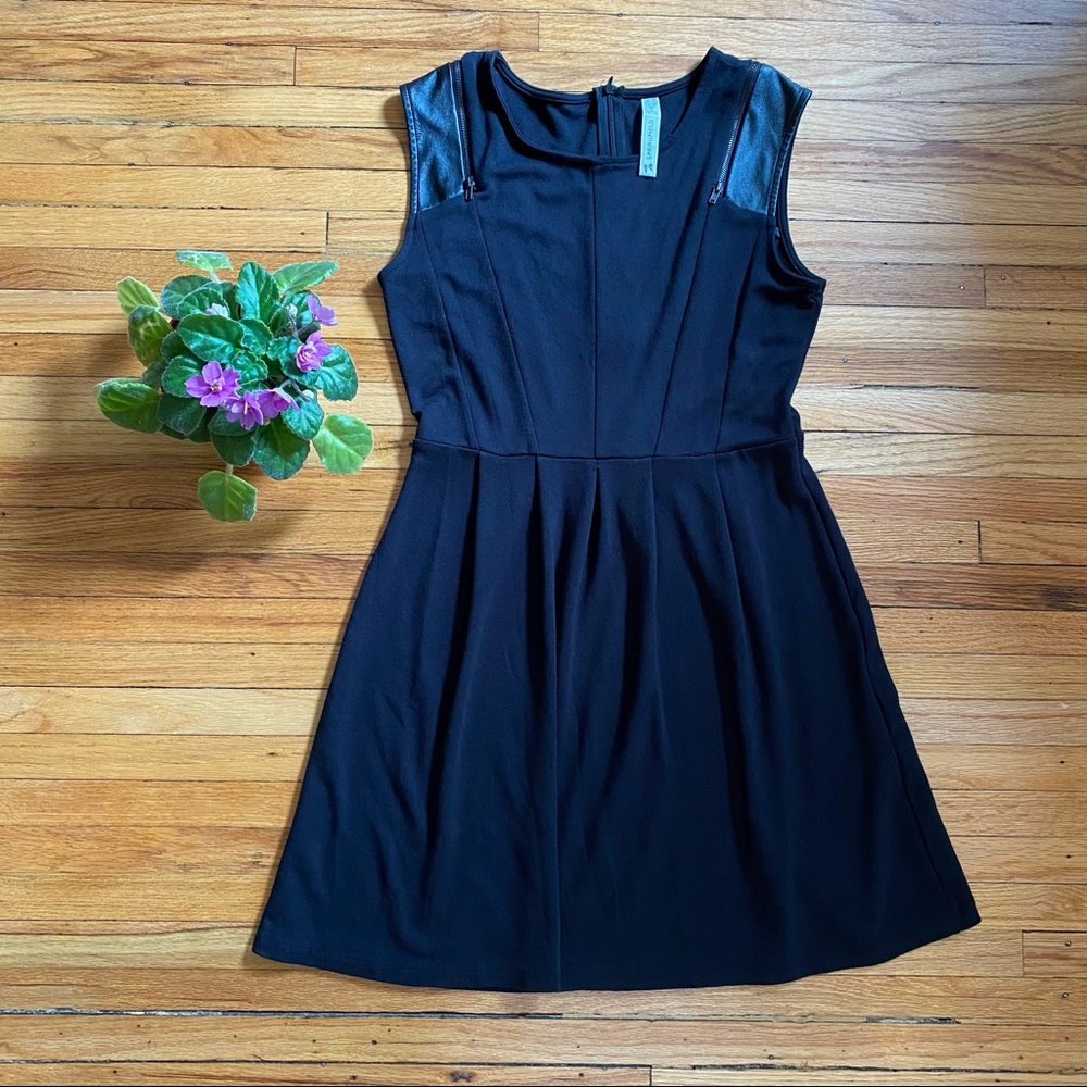 Black Dress, LBD, Faux Leather Zipper Accent, Mini, Springfield